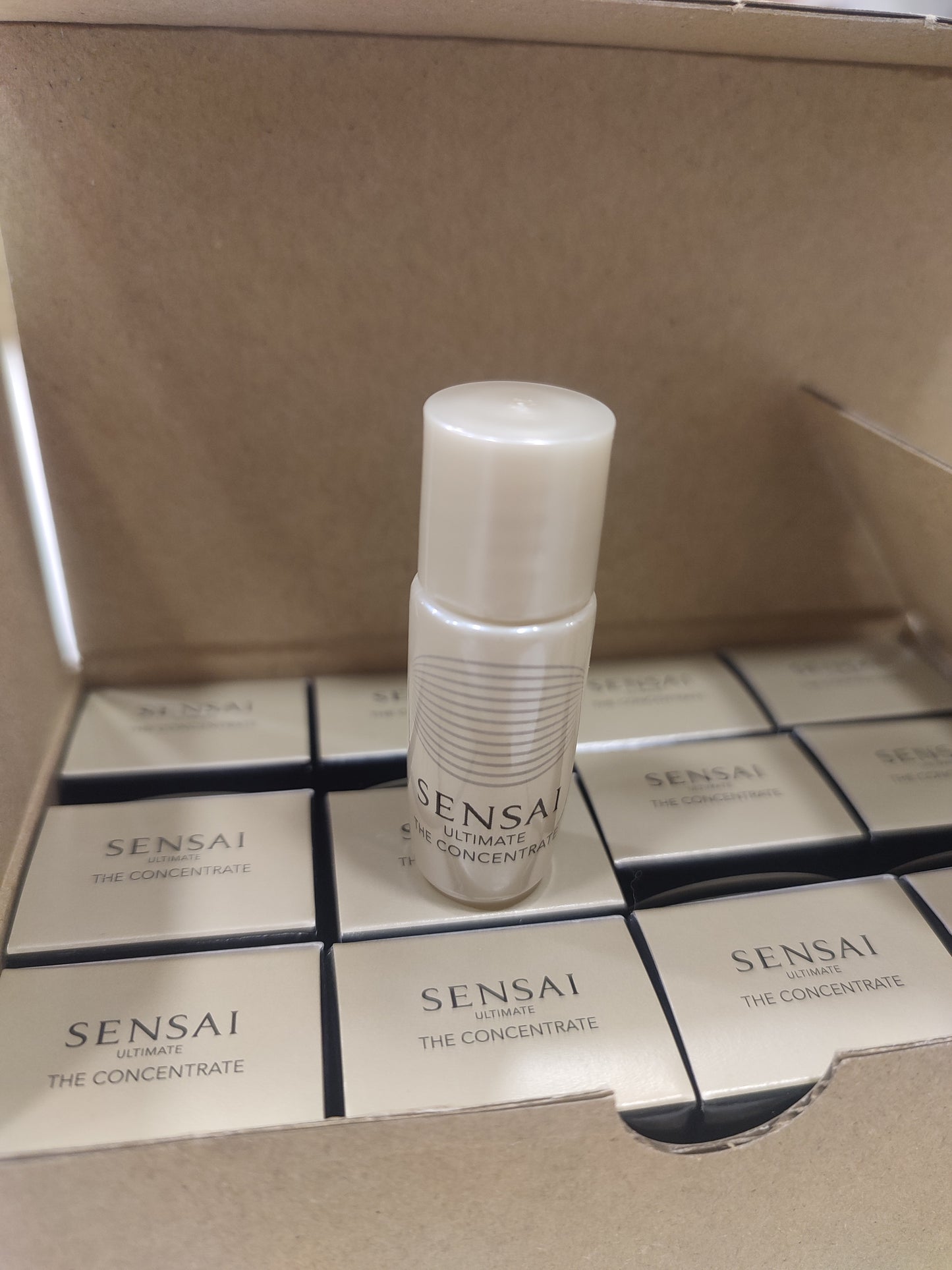 Sensai• Ultimate• The Concentrate• 6 Mini Size da 2 ml • totale 12 ml