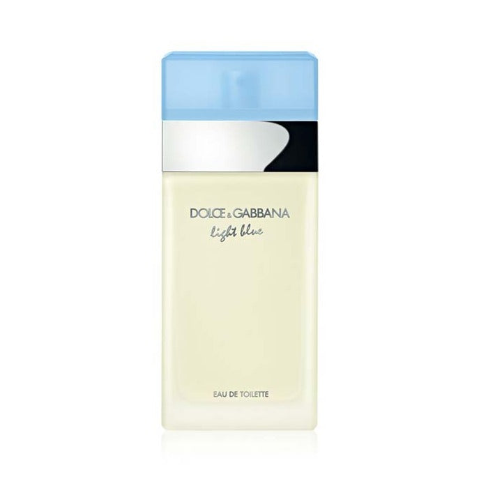 Uno degli ingredienti principali dell’eau de toilette Dolce & Gabbana Light Blue è il cedro siciliano, il cui aroma pervade l’intera composizione fragrante. All’inizio, è integrato dalle note scintillanti di mela e campanula delicata. Nel cuore della fragranza c’è un bouquet di gelsomino decadente e delicata rosa bianca, rivitalizzata dalla freschezza del bambù. Nel fondo, note di legno di limone aromatico si intrecciano con il muschio animale e un sensuale accordo ambrato.