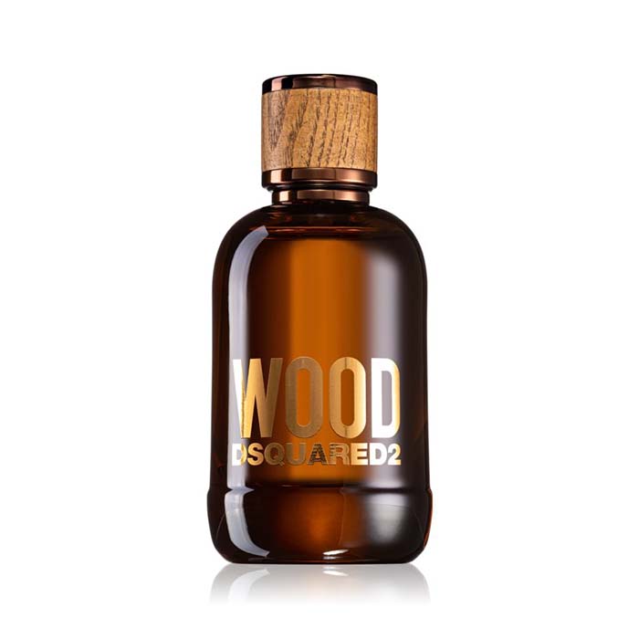 Autentico, profondo e sicuro di sé: questo è l’uomo che vive la vita seguendo le proprie passioni. Il suo carattere complesso è perfettamente completato dall’eau de toilette da uomo DsQuared² Wood Pour Homme, la cui forza, determinazione e virilità attirano subito l’attenzione.