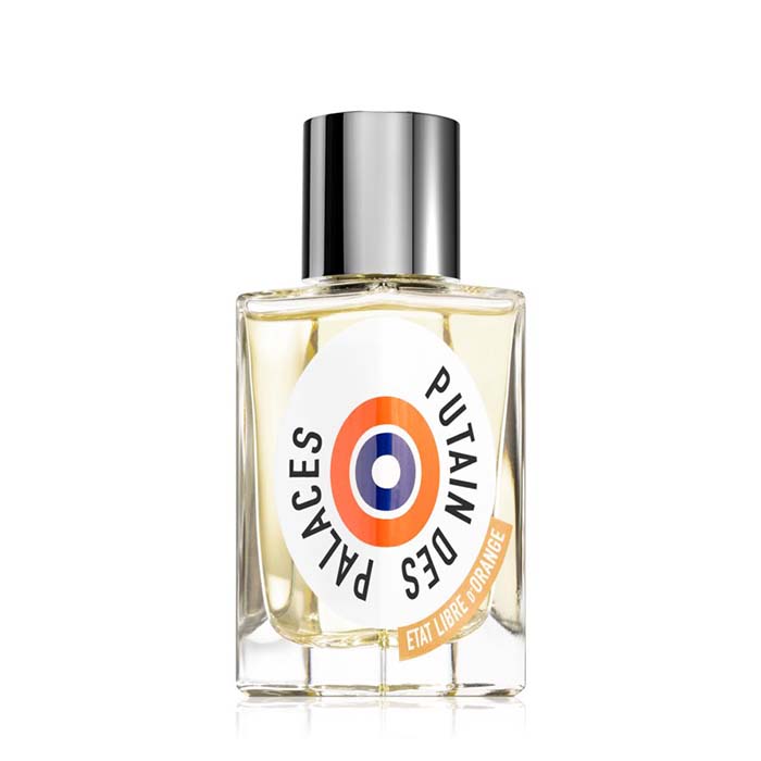 Con le sue note, l’eau de parfum Etat Libre d’Orange Putain des Palaces evoca una donna che si è vestita di pizzo bianco, ha ricoperto le labbra con un rossetto rosso ed è pronta al gioco della seduzione.