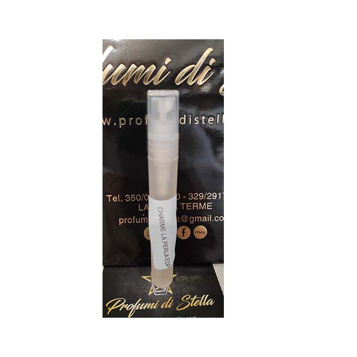 Charme di La Perla è una fragranza del gruppo Floreale Legnoso Muschiato da donna. Charme è stato lanciato sul mercato nel 2006. Le note di testa sono Loto e Bergamotto; le note di cuore sono Rosa, Legno di Cedro e Gelsomino; le note di base sono Vaniglia, Ambra e Muschio.