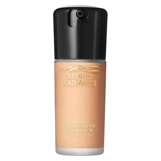 Studio Radiance •  Serum-Powered Foundation•   30 ml  • NC20•  Senza Scatola
